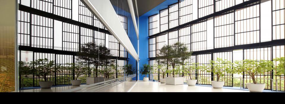 slide company profile