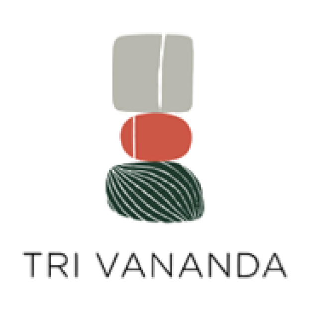 โรงแรมตรีวนันดา ลักชัวรีเวลเนส (Tri Vananda)