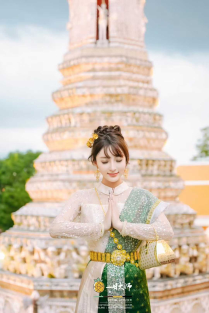 พนักงานขายและบริการลูกค้า บริษัท ฮั่น เวย์ ทราเวล กรุ๊ป(ไทยแลนด์) จำกัด